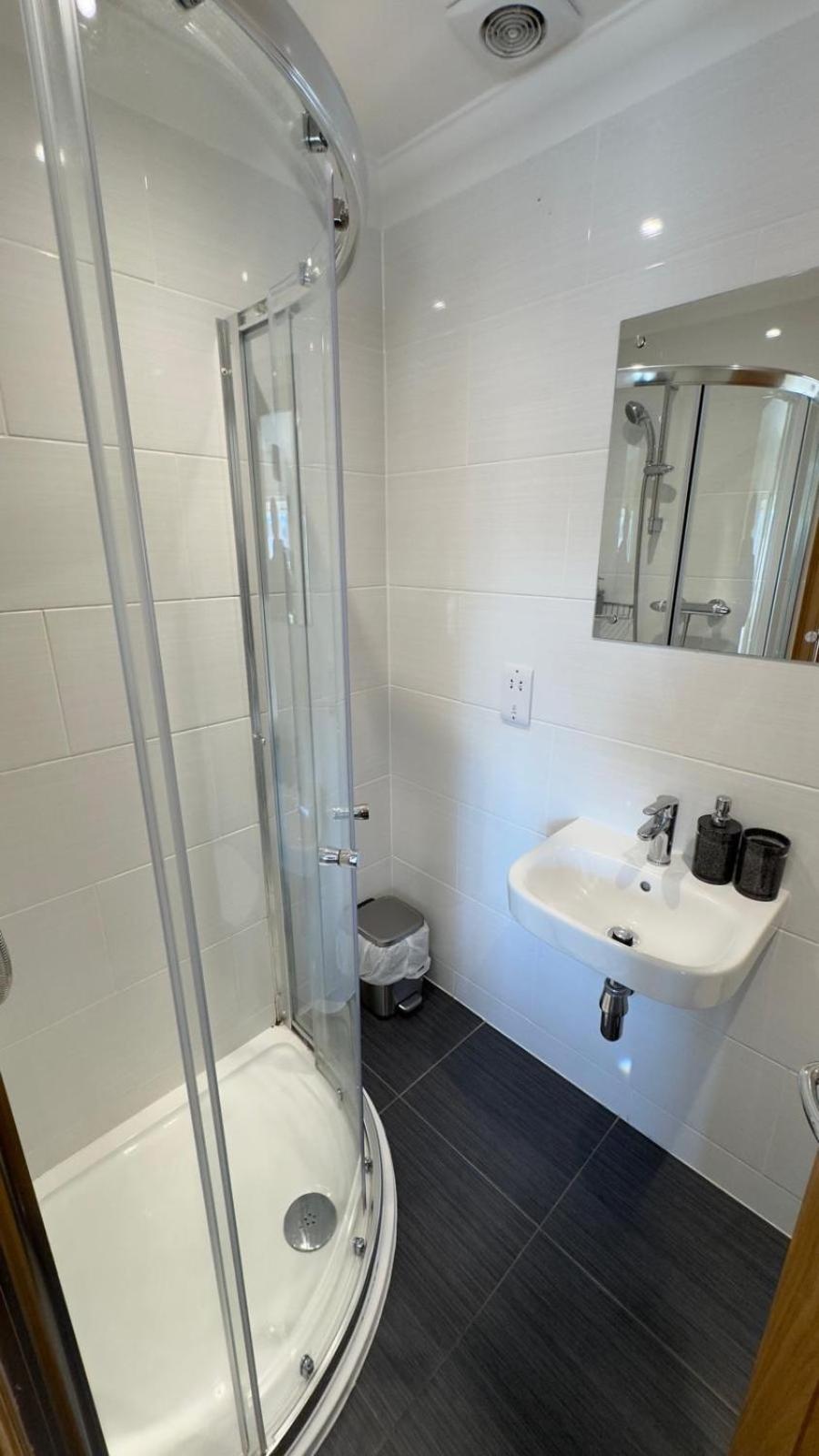 The Waverley Inn Holiday Homes Inverness Exteriör bild